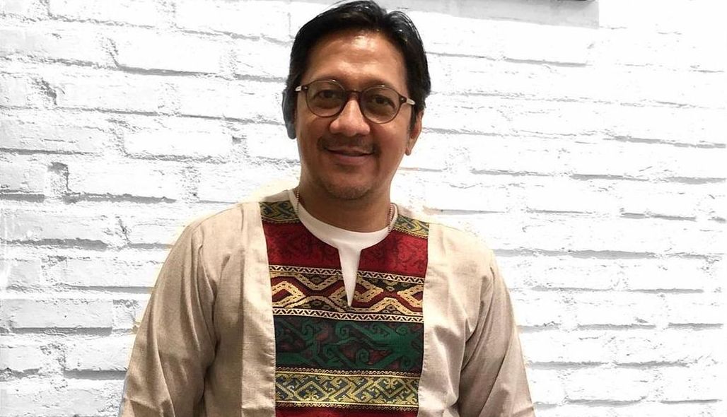 HOAKS - Beredar sebuah video di YouTube yang menyebut jika komedian Andre Taulany meninggal dunia mendadak.*