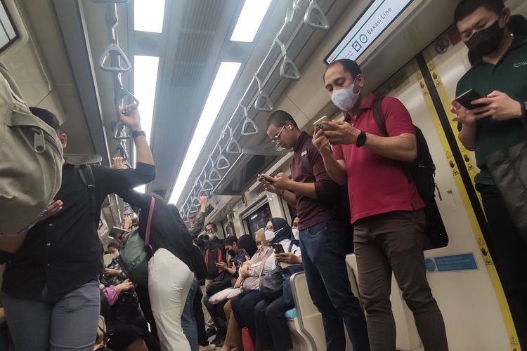 LRT Jabodebek Error Lagi, Penumpang Bingung dan Was-was