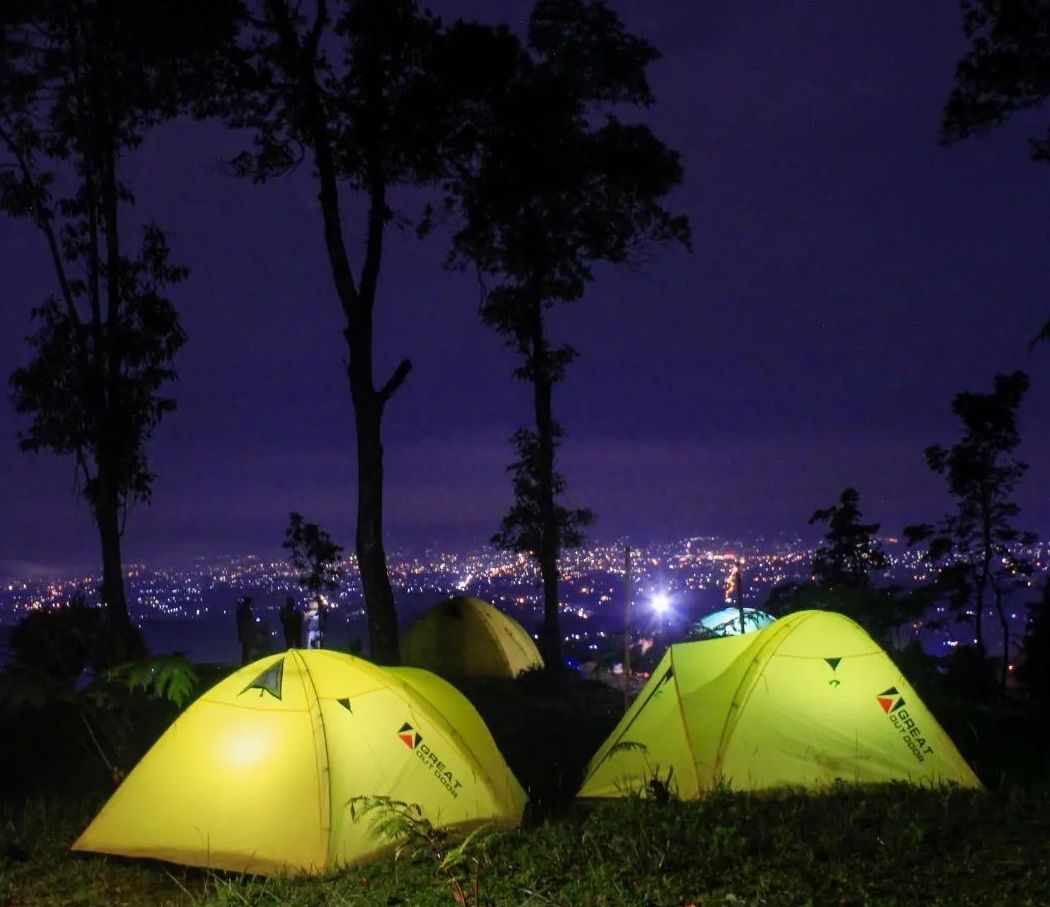 Suasana camping di Bukit Tengtung Spetakuler.*