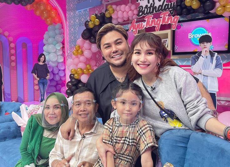 Siap Nikah dengan Ivan Gunawan, Ayu Ting Ting Beri 7 Syarat: Harus