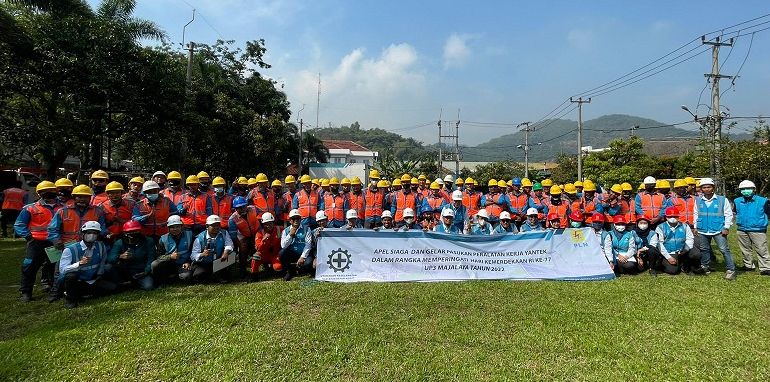 PLN UP3 Majalaya lakukan sejumlah persiapan untuk mencegah gangguan pasokan listrik pada momentum HUT RI ke 77 di wilayah Kabupaten Bandung, Jawa Barat. 17 Agustus 2022.