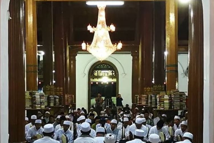 Jadwal Imsakiyah dan Adzan Subuh Surabaya Minggu 16 April 2023