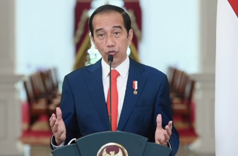 Presiden Republik Indonesia Joko Widodo (Jokowi) memberikan sambutan dalam laporan tahunan Ombudsman, salah satunya meminta masyarakat lebih aktif memberikan kritik dan masukan bagi pelayanan publik. Namun netizen menyebut memberikan kritikan kepada pemerintah bakal terkena UU ITE dan masuk penjara.