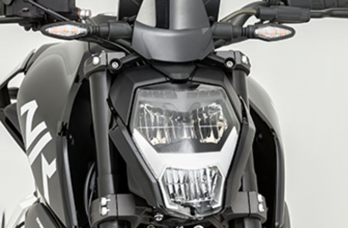 Meluncur Motor Sport Naked Bike Saingannya Yamaha MT-25, Punya Tampang Agresif Coyy