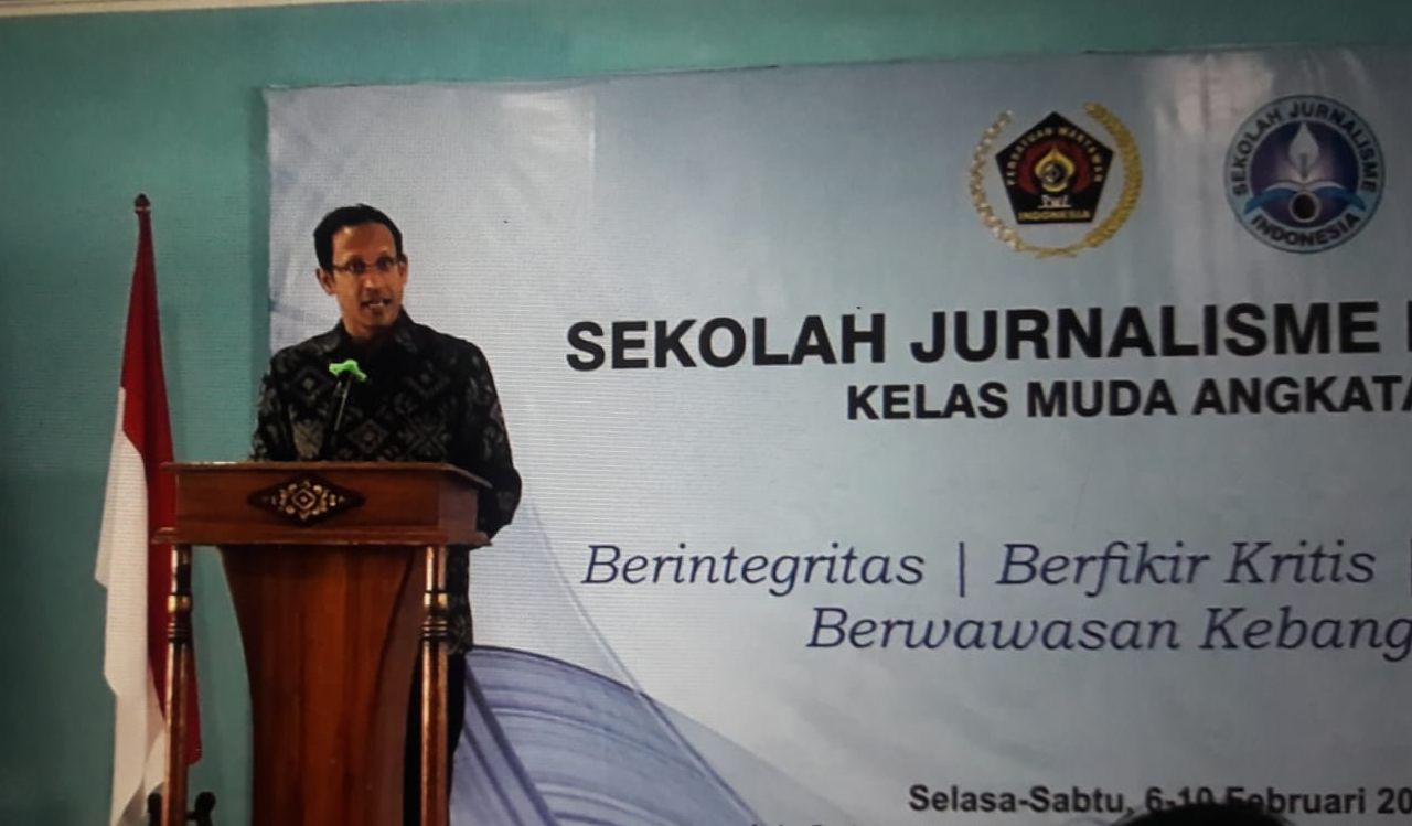 Mendikbudristek Nadiem Anwar Makarim saat memberi sambutan pada Pembukaan Sekolah Jurnalisme Indonesia PWI di Bandung, Selasa 6 Februari 2024./pikiran-rakyat.com