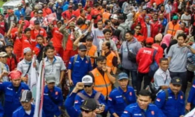 May Day 1 Mei 2024: 50 ribu buruh kepung Istana Negara tuntut penghapusan Omnibus Law