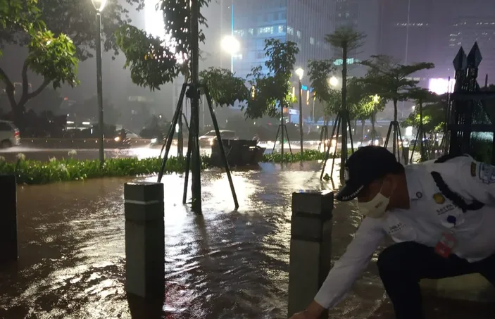 Ini Lima RT Dan Enam Ruas Jalan Di Jakarta Yang Terendam Banjir ...