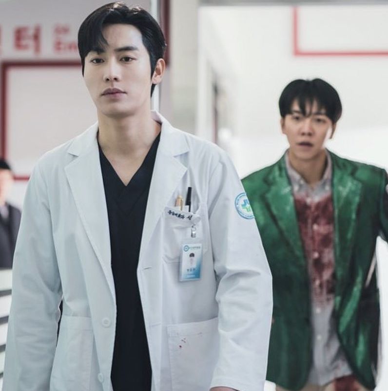 Dokter Yo Han dan Bareum dalam drama Mouse.
