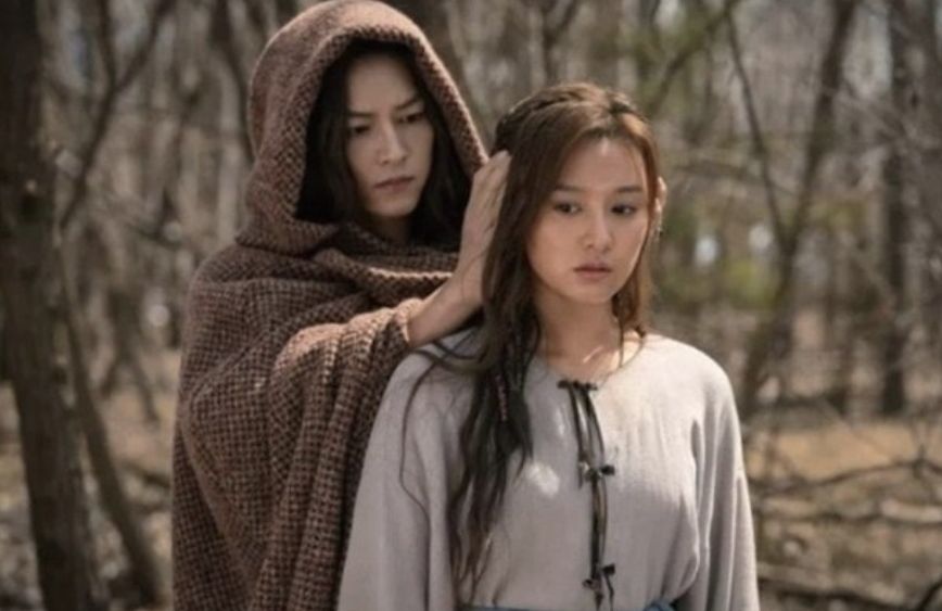 Song Joong Ki dan Kim Ji Won adalah pemeran utama drama Korea Arthdal Chronicles yang siap muncul dengan Season 2.