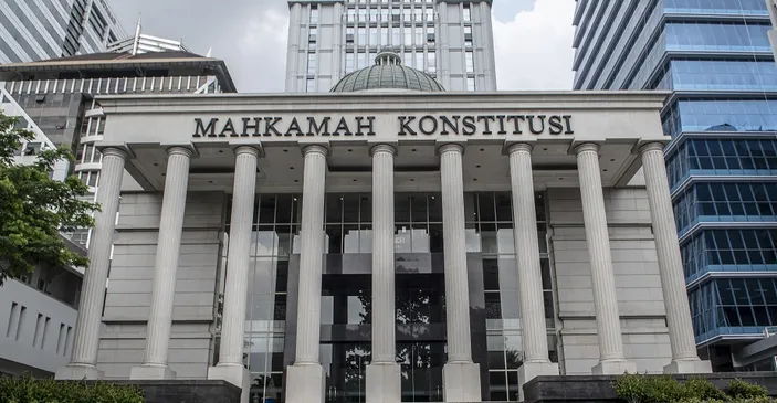 MK Tolak Gugatan Soal UU Cipta Kerja, Buruh Kecewa - Situs.ac.id