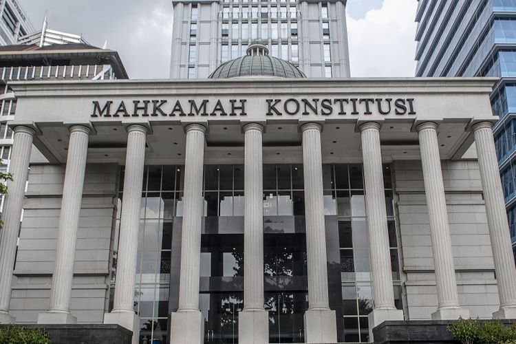 MK Tolak Gugatan Soal UU Cipta Kerja, Buruh Kecewa