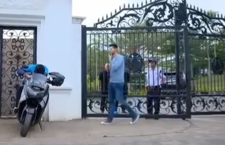 Heboh Video 2 Perempuan Cantik Mandi Di Atas Motor Polisi Buru Pemeran Suara Jatim