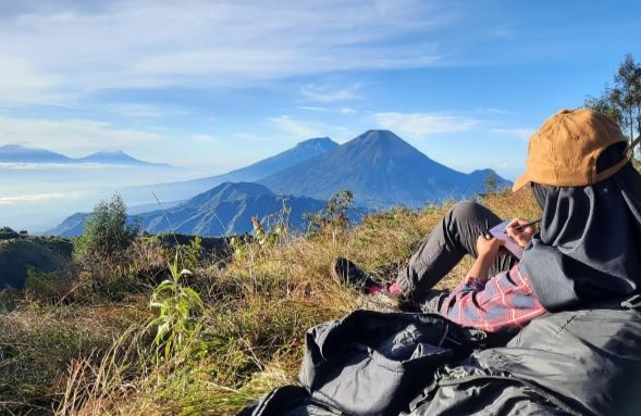 Gunung Prau menjadi salah satu tujuan pendakian di Wonosobo, Jawa Tengah.