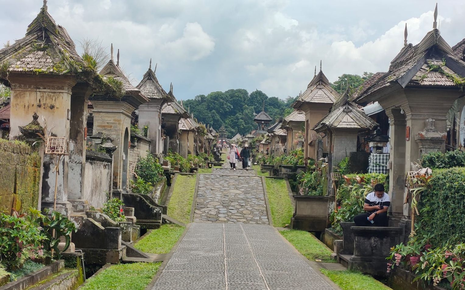 Mengenal Desa Penglipuran Bali : Desa Alami Terbersih di Dunia