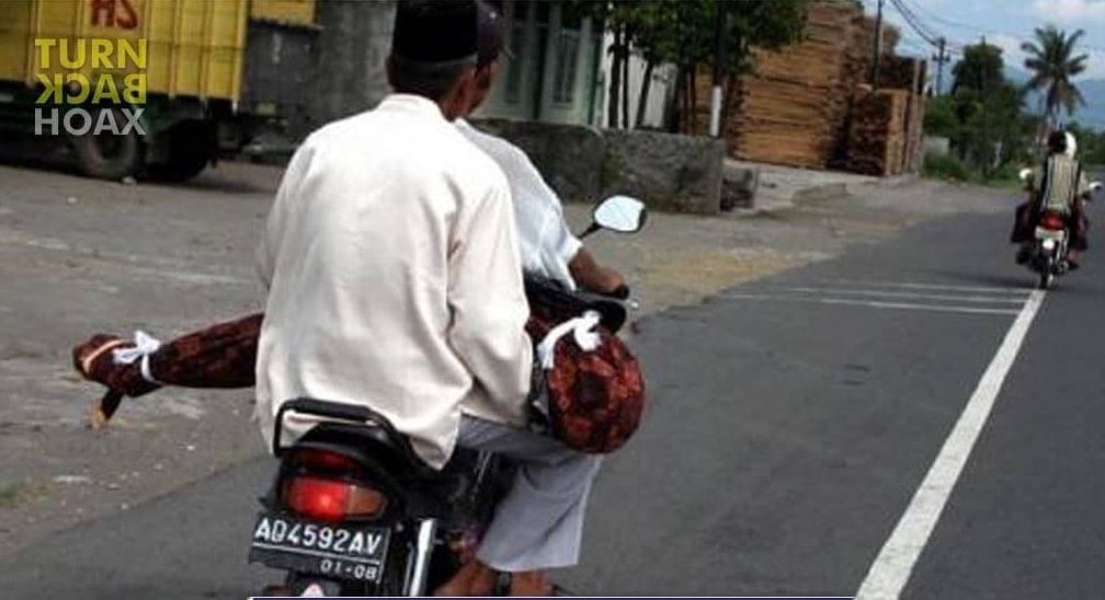 Viral Tak Mampu Sewa  Ambulans Seorang Bapak di 