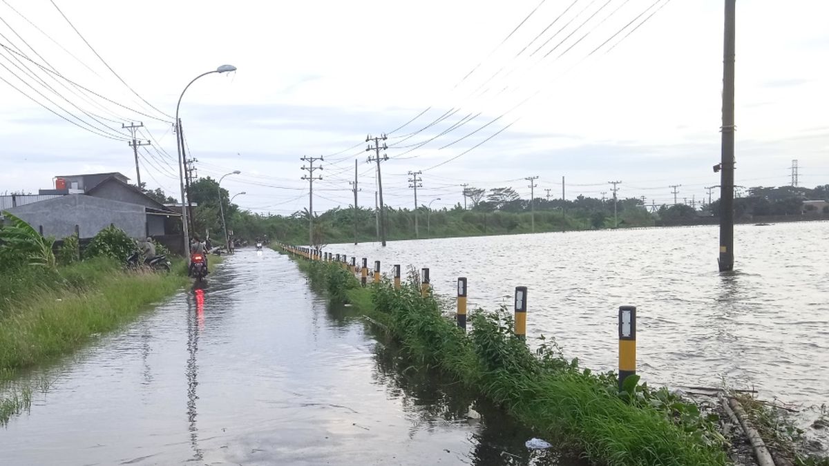 Banjir Kudus Meluas Genangi Kecamatan Warga Kebanjiran Mulai