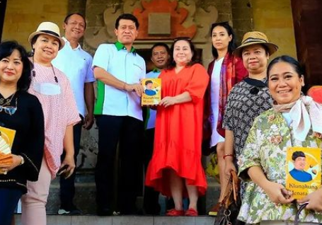 KADIN meminta izin kepada Bupati Suwirta untuk memperkenalkan UMKM berbasis budaya di Klungkung pada acara B20 Indonesia  Summit 2022.
