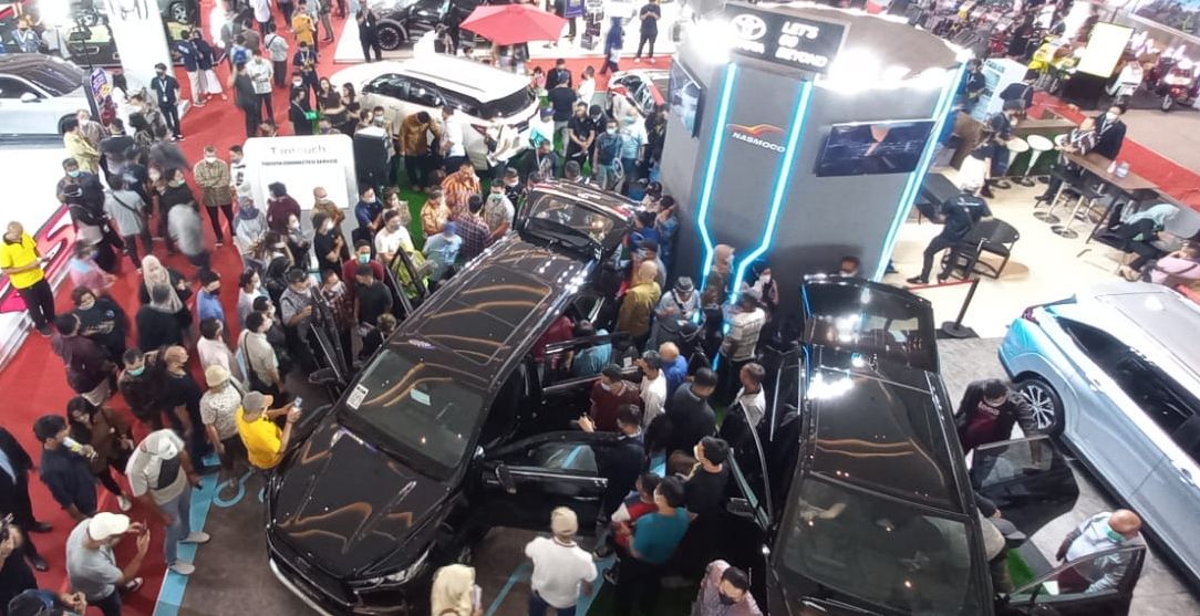  All New Kijang Innova Zenix Hybrid  di GIIAS Semarang /