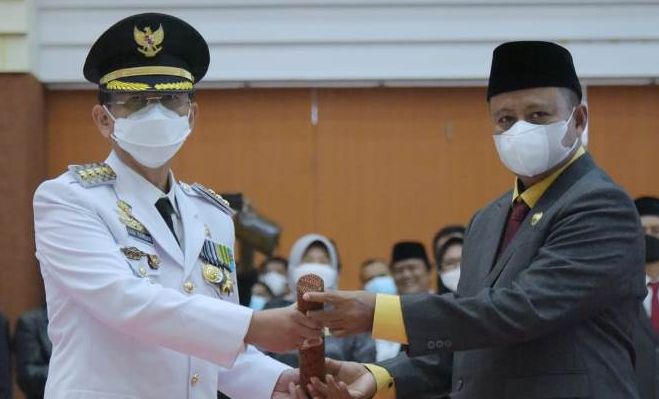  Wakil Gubernur Jawa Barat Uu Ruzhanul Ulum melantik Dani Ramdan sebagai Penjabat (Pj) Bupati Bekasi./Dok Pemprov Jabar