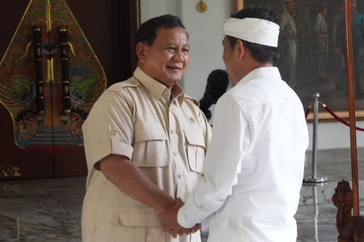 Dedi Mulyadi Genggam Tangan Prabowo: Aku Ikhlas Membantu Bapak