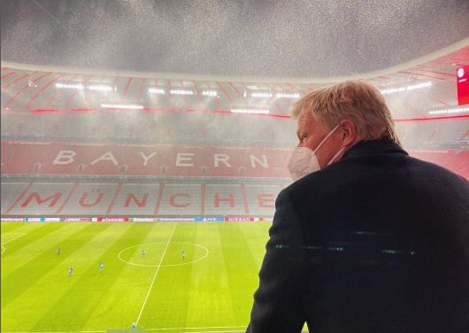 Oliver Kahn, mantan kiper Timnas Jerman tanggapi soal pemain Julian Nagelsmann di Bayern Munchen.