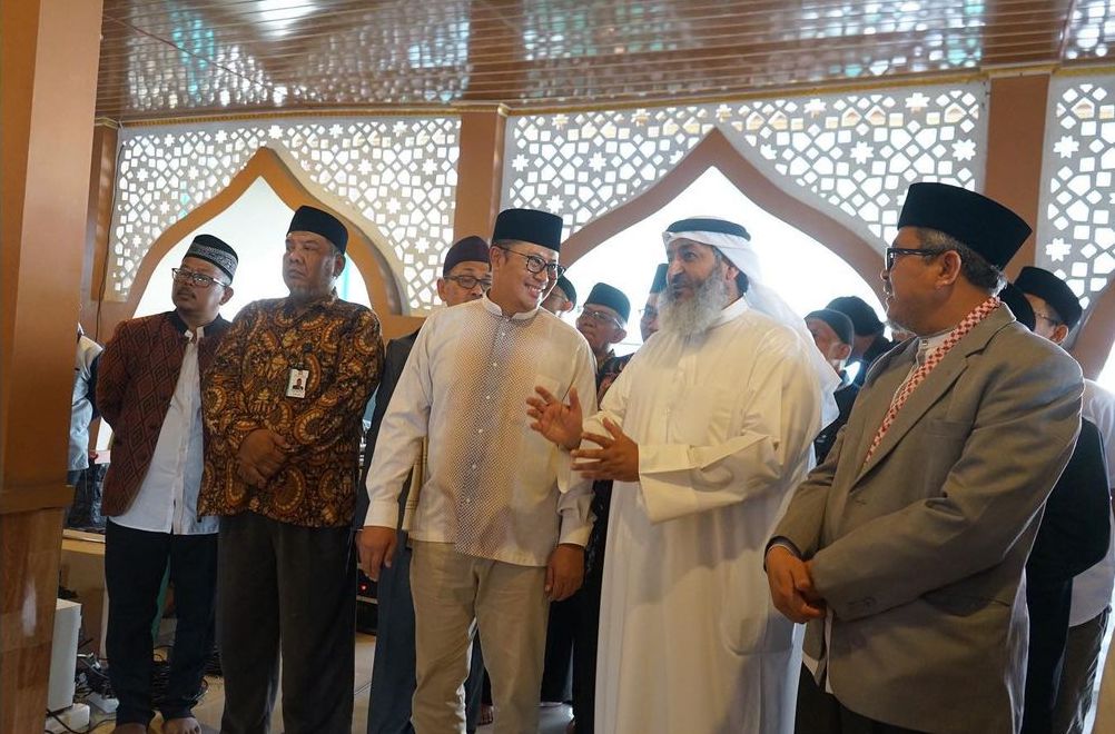 Walikota Sukabumi Achmad Fahmi meresmikan Masjid Al Muhajirin.