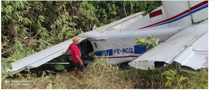 Pilatus Porter PC-6 terpaksa mendarat darurat di Lapangan Terbang Perintis di Kampung Molof, Distrik Senggi, Kabupaten Keerom.
