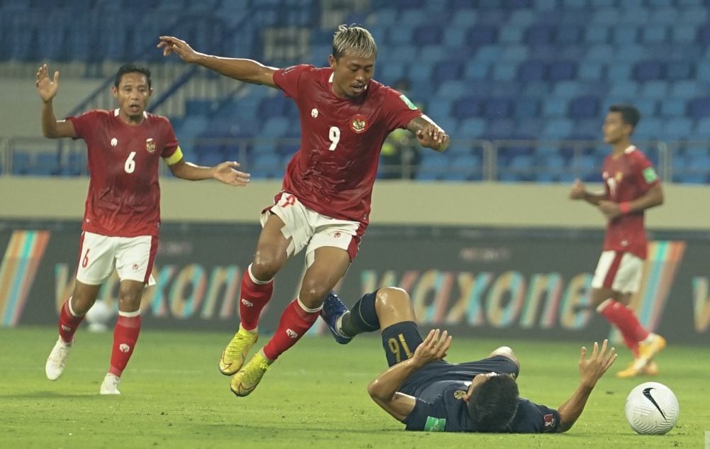 Duel Sengit Timnas Indonesia vs Thailand di Kualifikasi Piala Dunia 2022 Zona Asia Berakhir Imbang