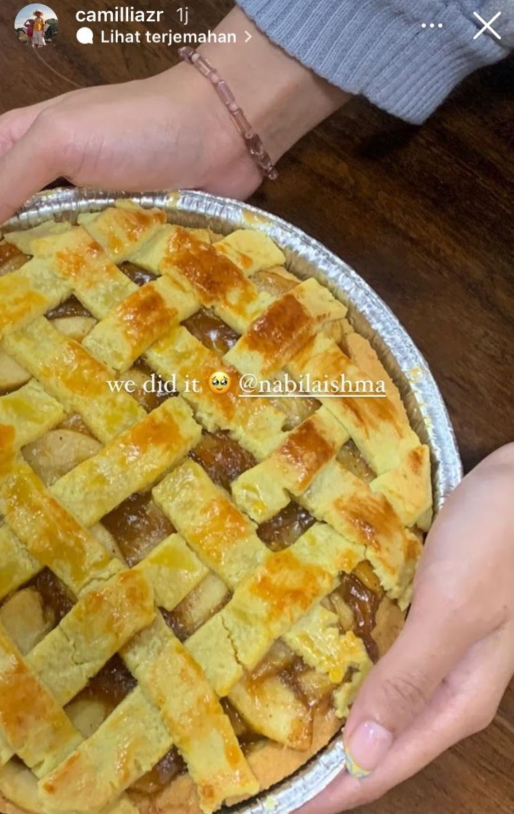Foto kue pai apel yang sudah matang