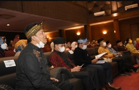 Lewat Halal Bihalal, Ridwan Kamil Sepakat dengan Budayawan Sunda untuk Lestarikan Karya Pantun dan Puisi