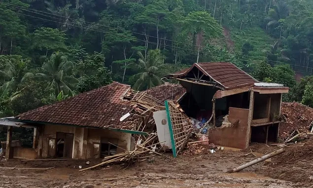 Banjir Bandang dan Tanah Longsor Terjang Puluhan Rumah di Cipongkor dan Rongga Bandung Barat 