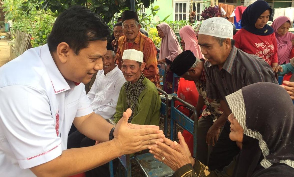 Anggota DPRD Jawa Barat Abdy Yuhana tengah bersilaturrahmi bersama warga Desa Wanahayu Kecamatan Maja Kabupaten Majalengka