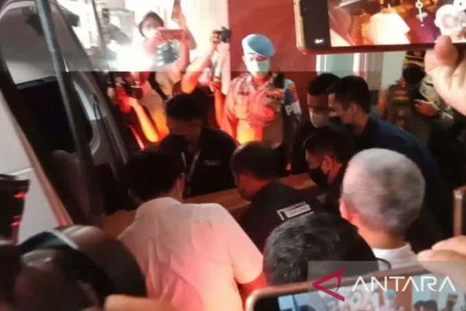 Keluarga Ridwan Kamil mengizinkan masyarakat melakukan takziah