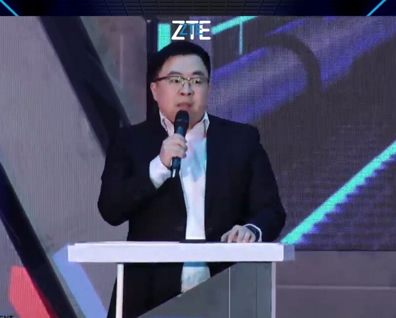 Edwin Chia, CEO Bigetron Esports memberikan sambutan dalam acara launching ZTE Redmagic 8S Pro Dan Nubia Neo 5G.