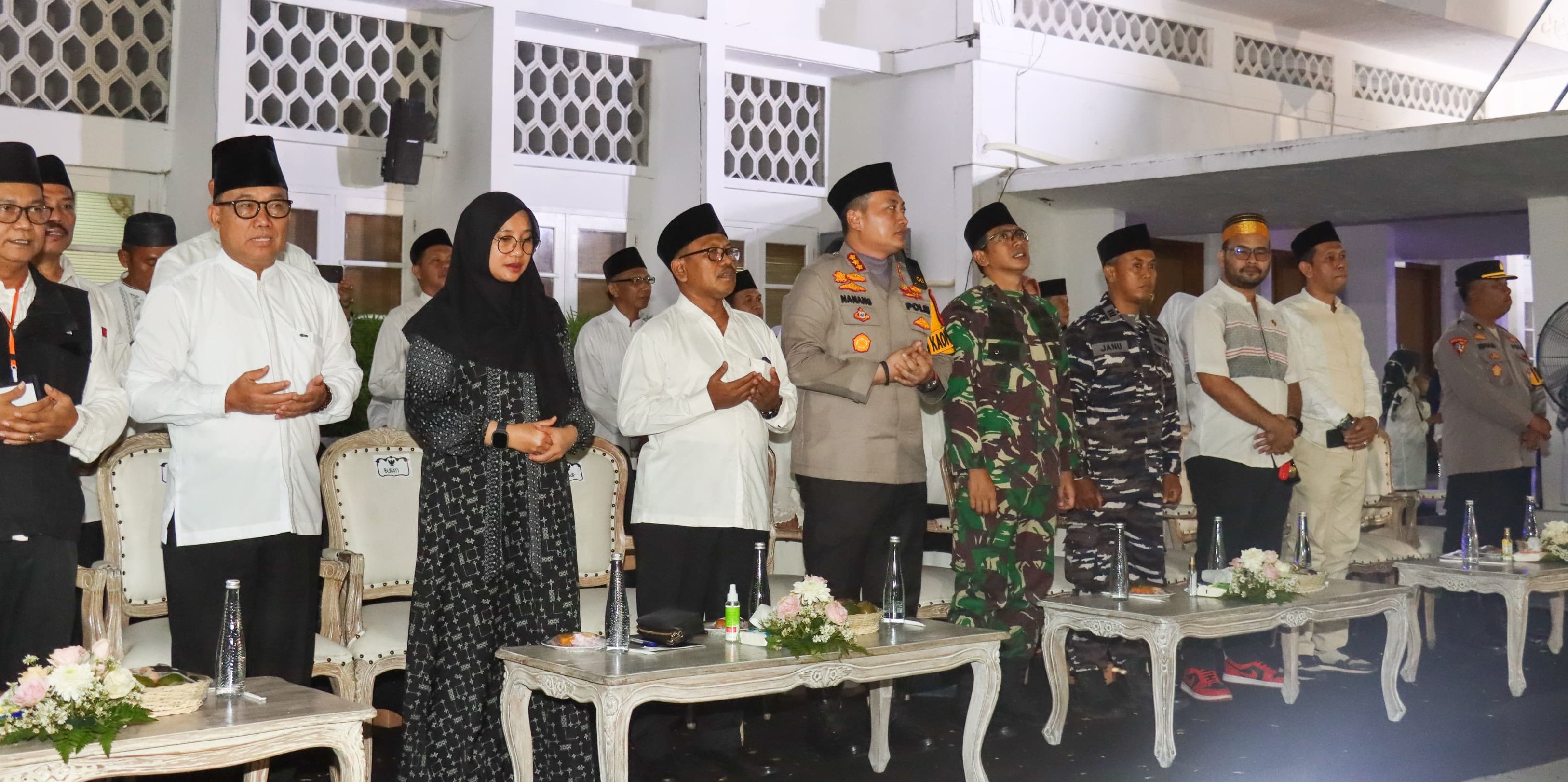 Komandan Kodim 0825/Banyuwangi Hadiri Pemberangkatan Jamaah Haji di Kabupaten Banyuwangi