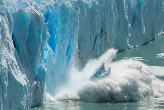Permukaan es terus mencair akibat perubahan iklim ektrem pada tahun 2022