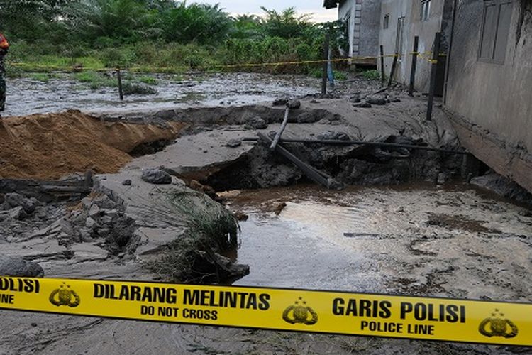 Lumpur Panas Sembur Lab Ponpes di Kalimantan Barat, Dampak Pengeboran 40 M demi Air Bersih