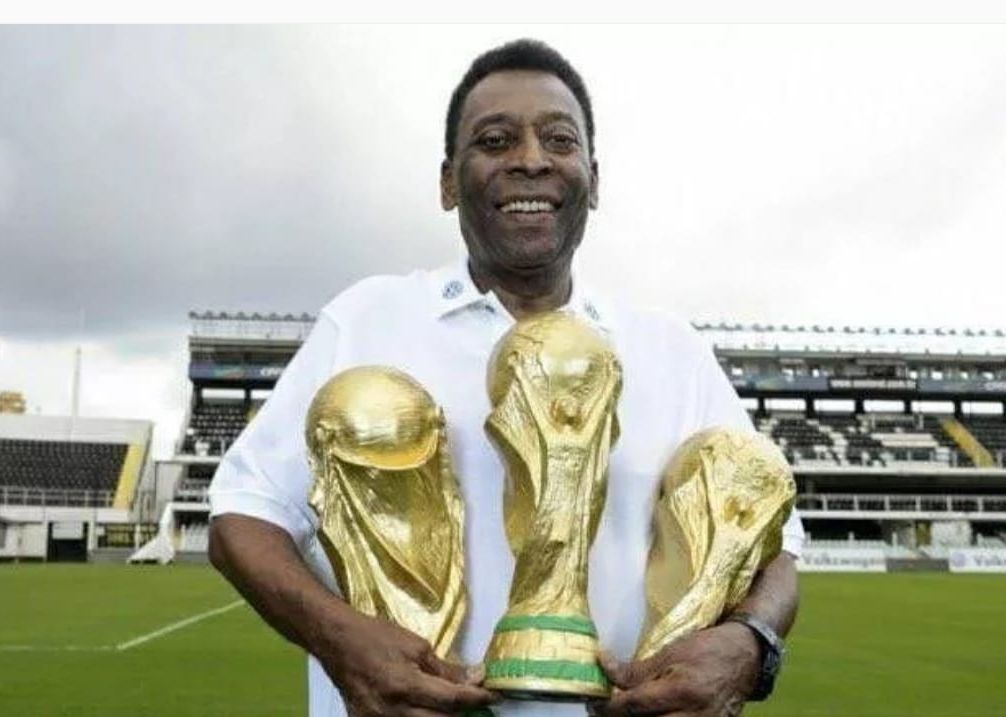 Ada 4 rekor  Pele yang belum bisa dipecahkan pemain sepakbola dunia lainnya, hingga sang legenda wafat  di usia 82 tahun pada Kamis, 29 Desember 2022