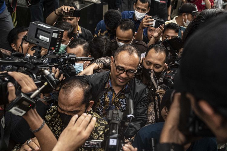 Nilai Transaksi Rekening Rafael Alun Tembus Rp500 Miliar, 40 Rekening Telah Dibekukan