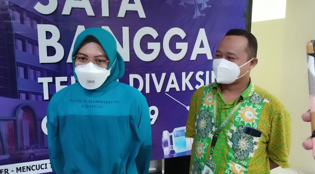 Ketua Tim Vaksinasi RS. PKU Muhammadiyah Tegal, dr. Anggita Dyah Intan Saputri 
