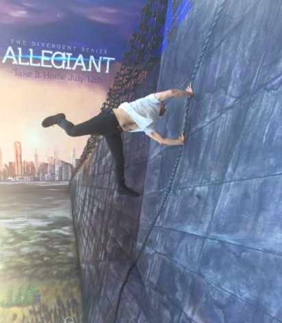 Salah satu adegan Film The Divergent Series: Allegiant