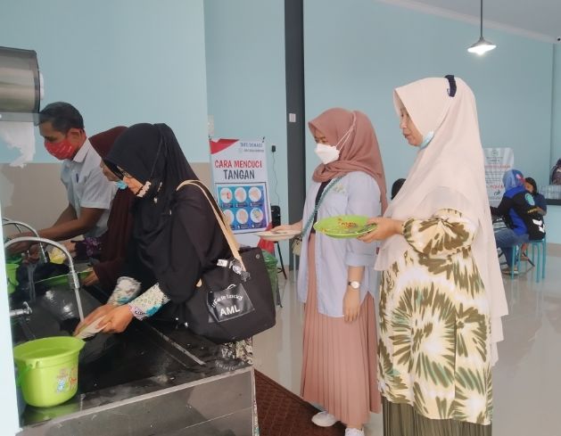 Rumah Makan Gratis Purwokerto: Makan Gratis dan Terima Donasi untuk dan Rumah Makan Gratis Purwokerto: Makan Gratis dan Terima Donasi untuk dan