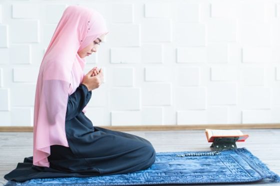Saat umat Islam berdoa menggunakan kalimat yang menyentuh, maka niscaya Allah akan segera mengabulkan doa tersebut.  