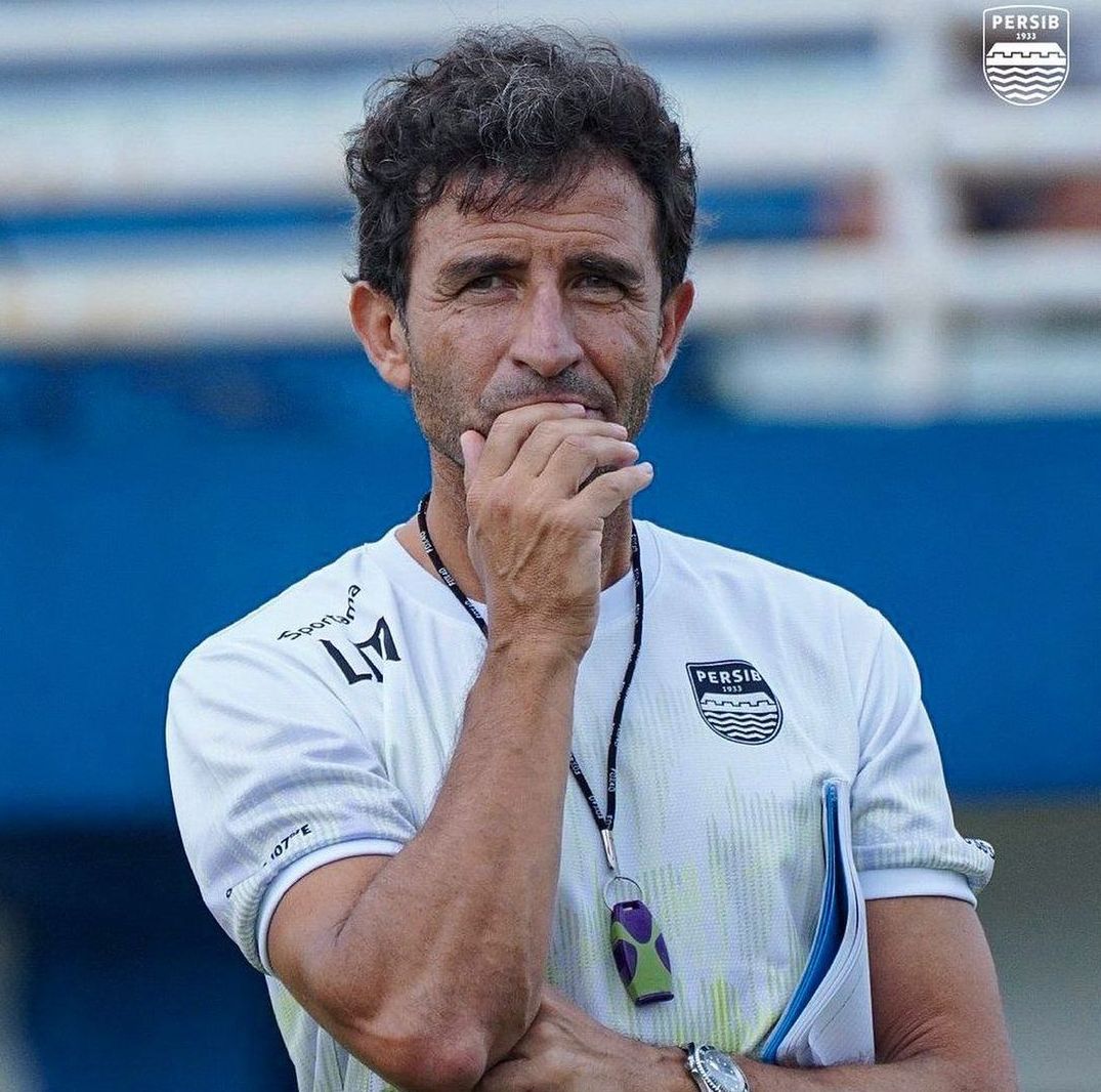 REPOT! Imbas Tragedi Kanjuruhan, Luis Milla Tinggalkan Persib, Beckham Putra: Ambil Sisi Positif.