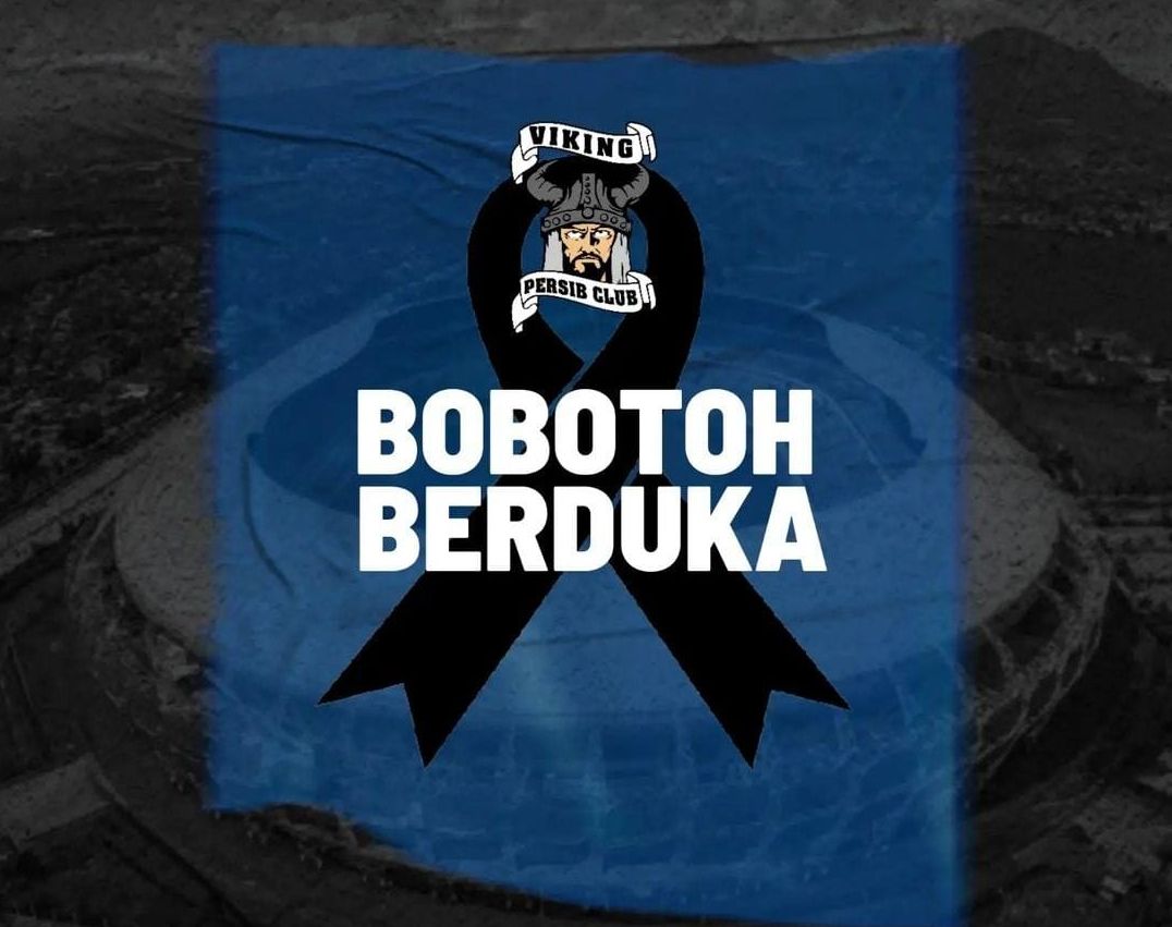 Dua Bobotoh atau suporter Persib Bandung dikabarkan meninggal dunia diduga karena berdesakan saat masuk ke stadion GBLA.