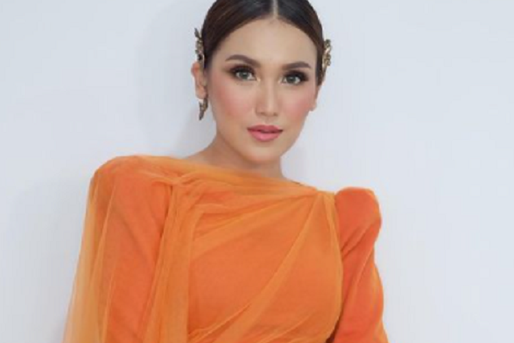 Ayu Tingting Tampil Anggun Gunakan Tas Hermes Seharga 2 Mobil Pikiran Rakyat Indramayu