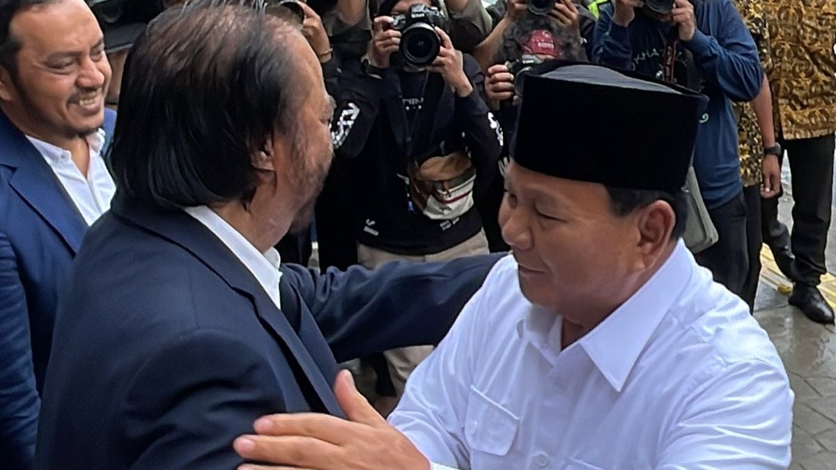 Surya Paloh Peluk Prabowo di NasDem Tower, Anies Baswedan Ditinggal Begitu Saja?