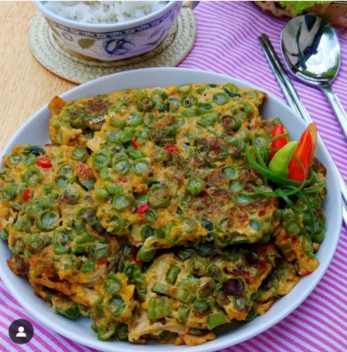 Resep Telur Dadar Enak: Rahasia Kelezatan Sederhana Yang Menggugah Selera (Plus Tips & Trik!)