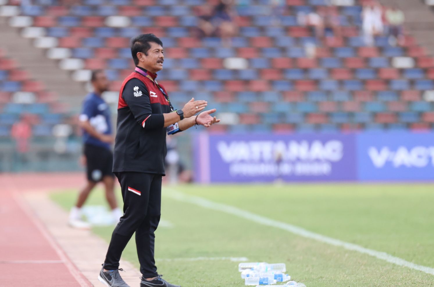 Pelatih Timnas Indonesia U23 Indra Sjafri berdoa di Masjid Nabawi agar Indonesia lolos di AFC U23 Asian Cup Qatar 2024