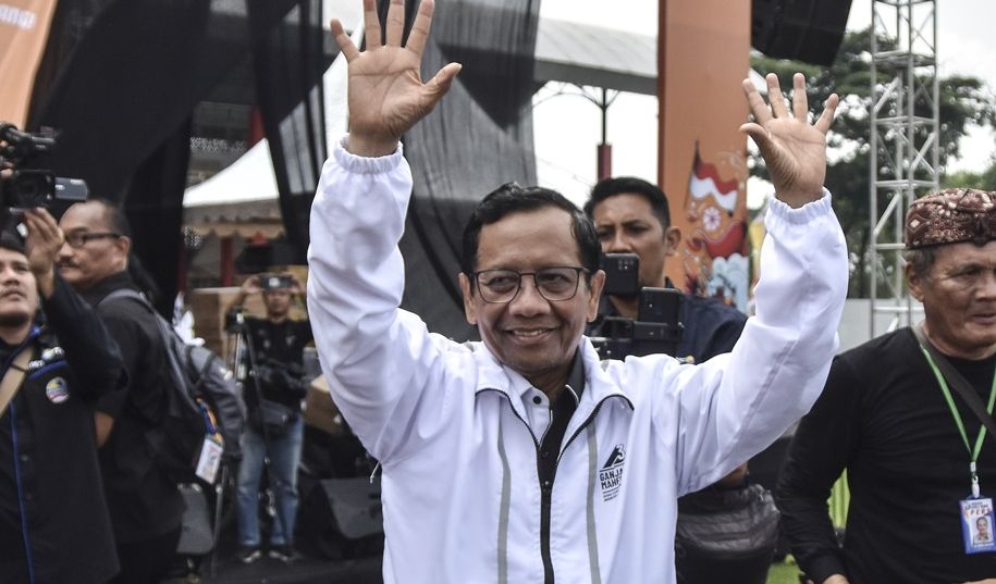 Cawapres nomor urut 3, Mahfud MD resmi menyatakan mundur dari jabatannya sebagai Menko Polhukam pemerintahan Presiden Jokowi.